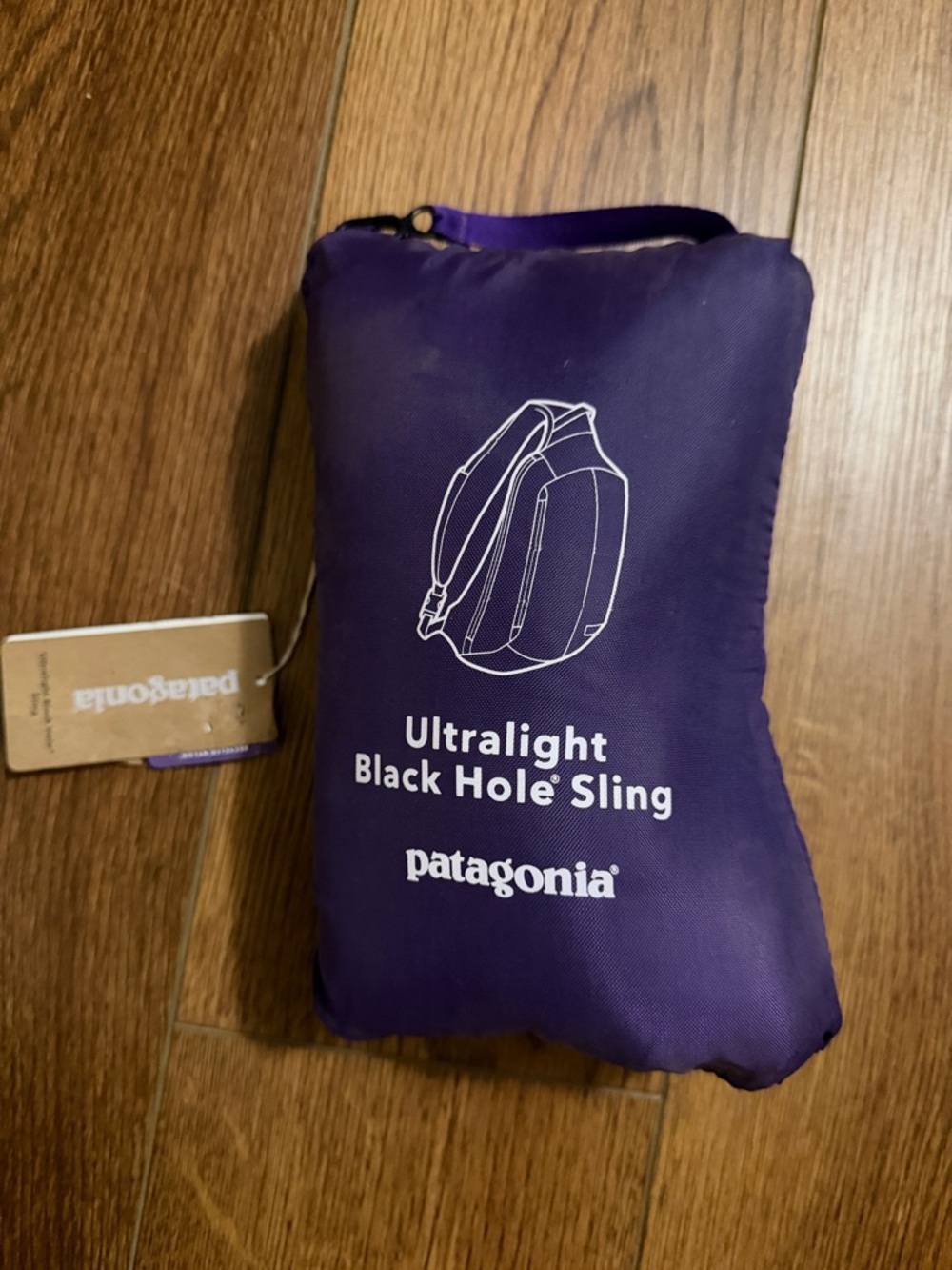 Patagonia Ultralight Black Hole Sling - Purple
